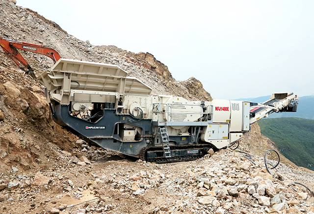 Tracked mobile jaw crusher NFJ1480
